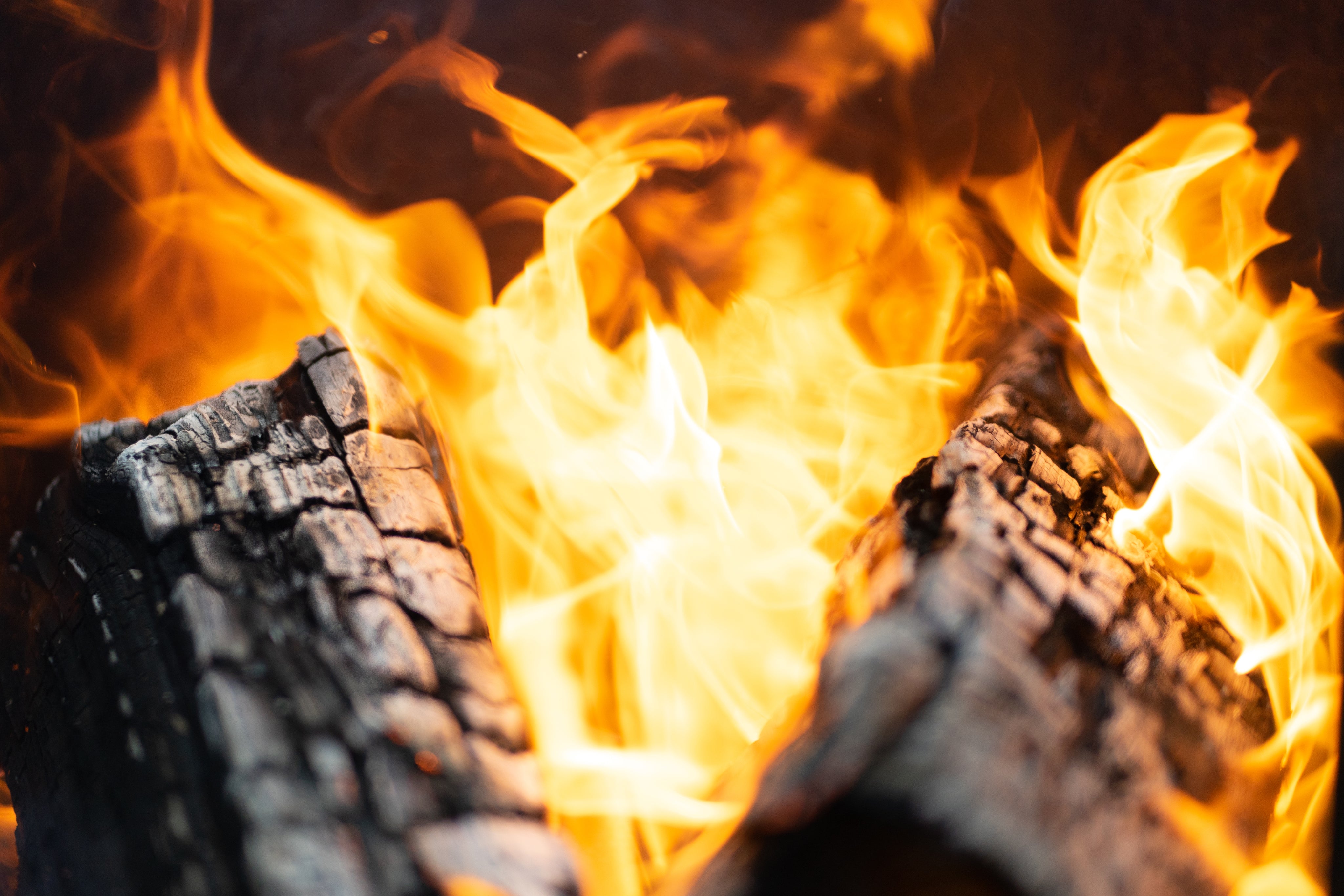 Open fire with flames